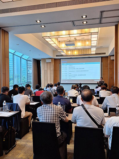Teamcenter AI × Mendix × NX AI